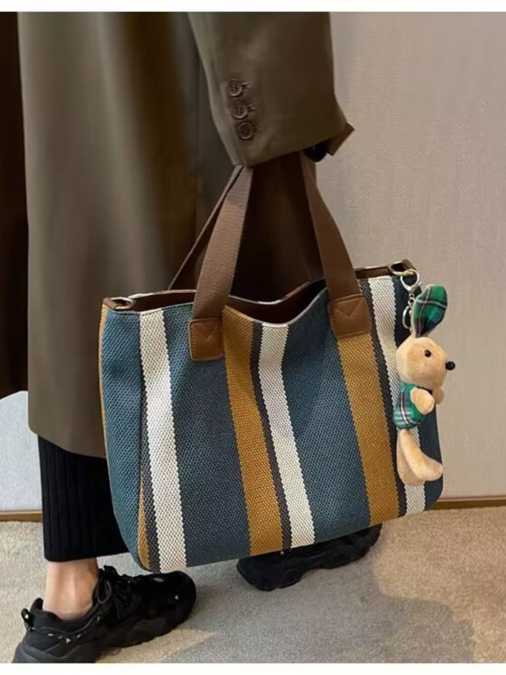 Chic Minimalist Canvas Tote Bag